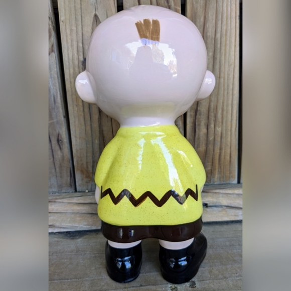 Charles Schulz Peanuts "Charlie Brown'" - Picture 7 of 10